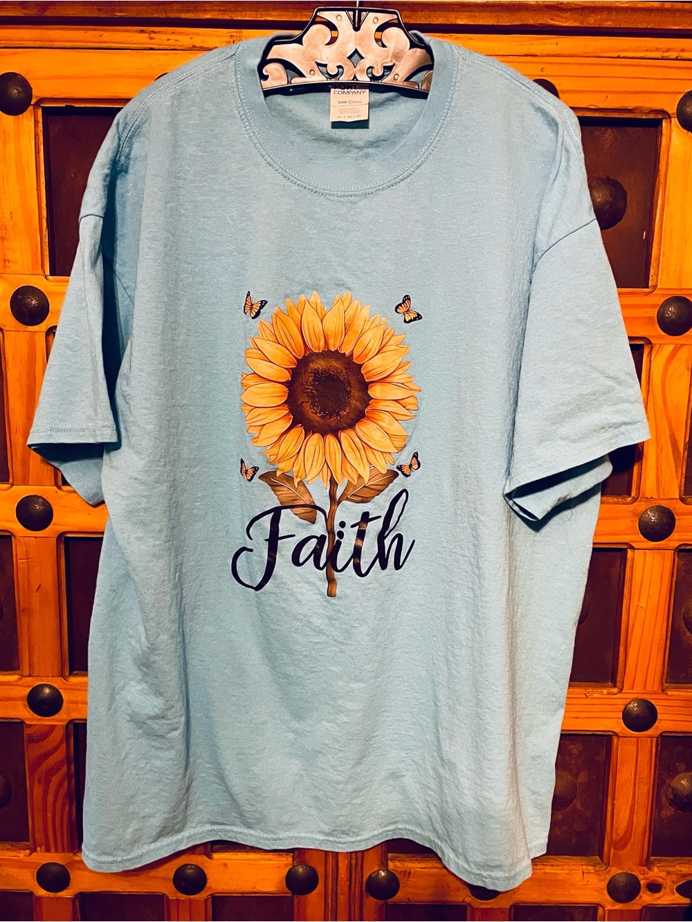 XL FAITH T SHIRT SUNFLOWER AND BUTTERFLIES 🦋